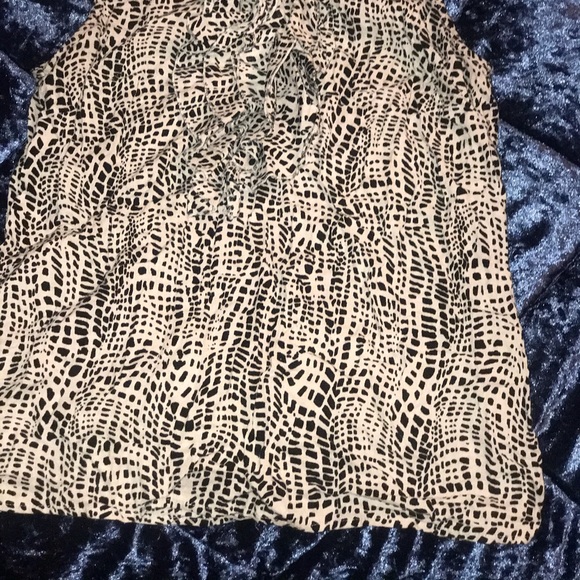 Ruffle Top - Picture 2 of 3